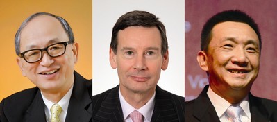 (左起) 世界黃金協會遠東區董事總經理鄭良豪、國際鉑金協會首席執行官高偉政、上海鉆石交易所總裁林強