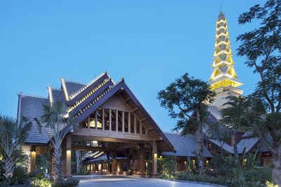 全新西雙版納避寒皇冠假日度假酒店，置身傣家王族風(fēng)范客房、熱帶雨林式花園，盡情發(fā)揮你的想象，邂逅這迷人自然！