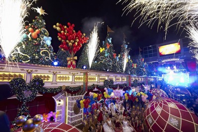 “華麗圣誕大宅@海港城”圣誕布置亮燈動人一刻