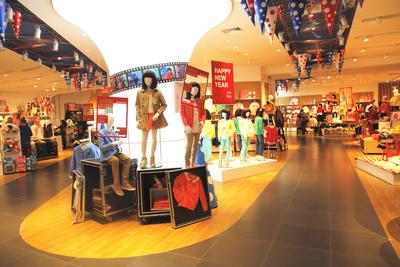 巴拉巴拉Town 南京萬達開業店內展示